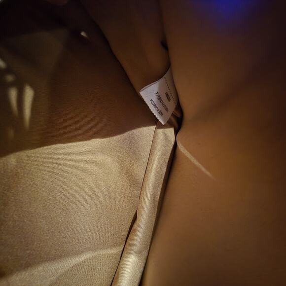 NWT HOBO Jill Wristlet RP $148 Nightshade Leather Compact and Roomy! - Picture 9 of 9